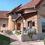 アパート Marika Apartmanhaz *