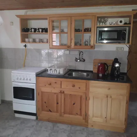 شقة Marika Apartmanhaz