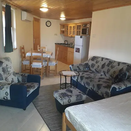 公寓 Marika Apartmanhaz