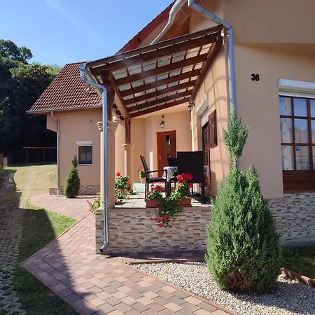 Marika Apartmanhaz Διαμέρισμα