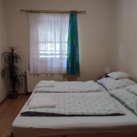 Apartment Marika Apartmanhaz *