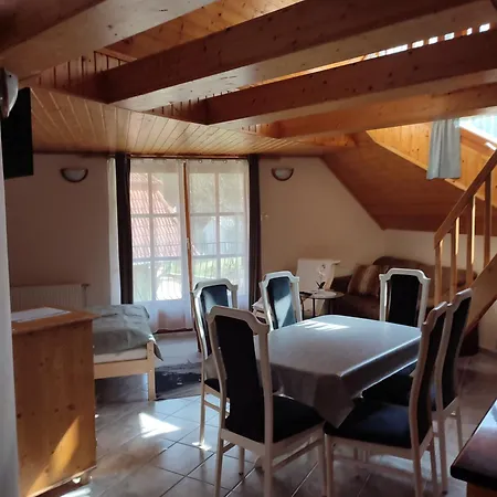 Marika Apartmanhaz *