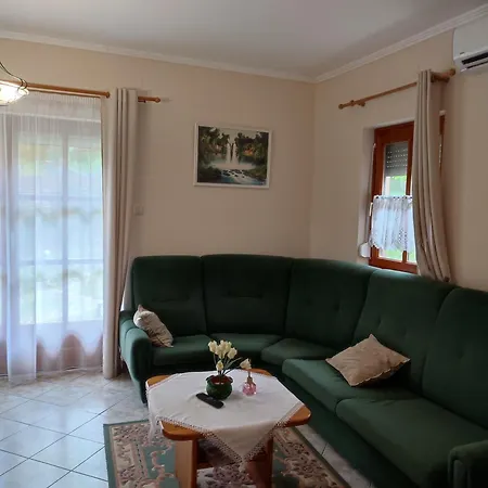 Marika Apartmanhaz Daire Zalakaros