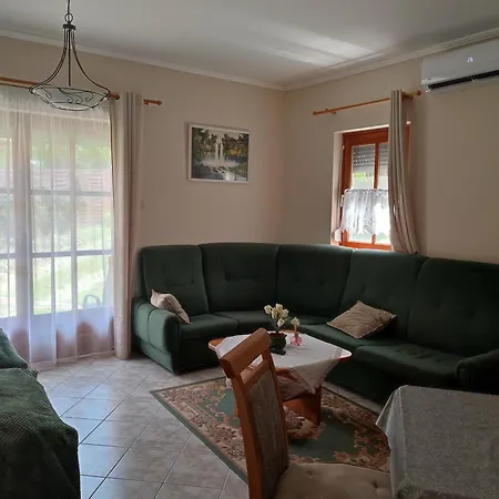 Daire Marika Apartmanhaz Zalakaros