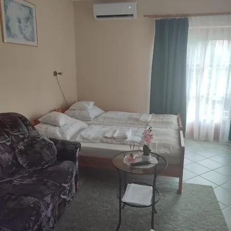 Marika Apartmanhaz Daire