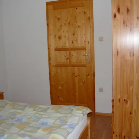 Marika Apartmanhaz * 잘라카로쉬