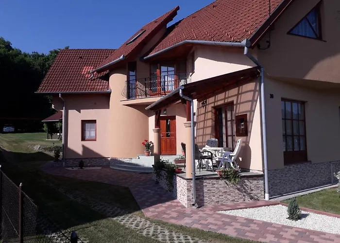 Marika Apartmanhaz *