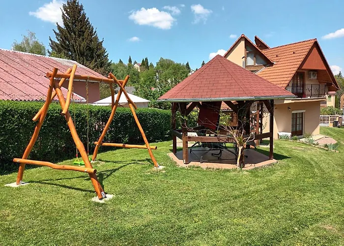 Marika Apartmanhaz *