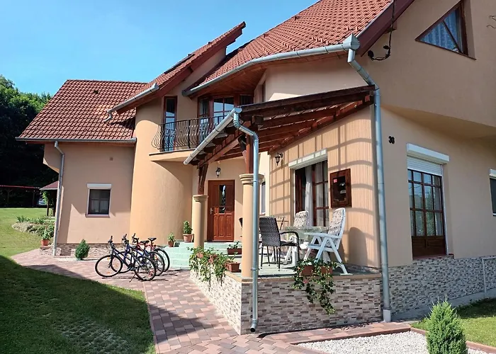 شقة Marika Apartmanhaz *