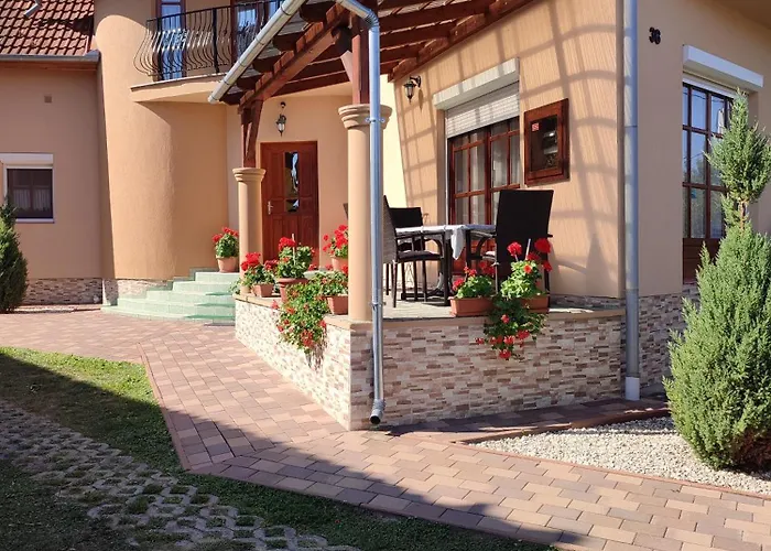 Marika Apartmanhaz Appartement *