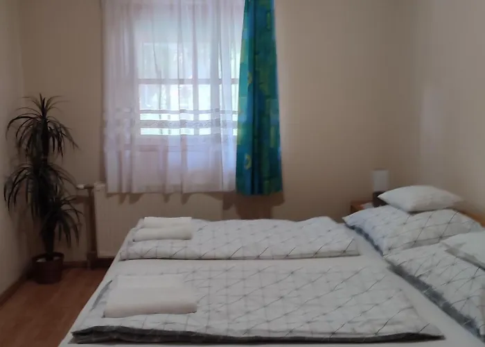 شقة Marika Apartmanhaz *