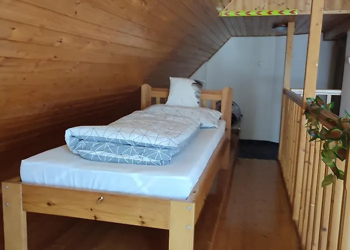 Marika Apartmanhaz شقة زلاكاروس