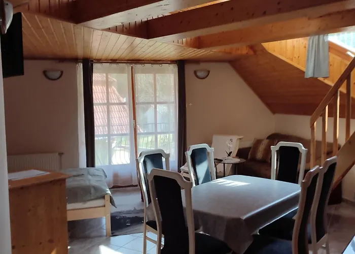 Marika Apartmanhaz *